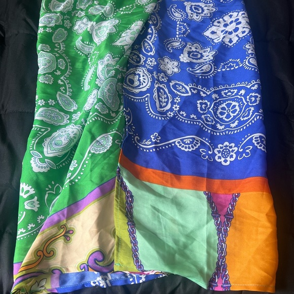 Multi-Colored Mini Skirt 🌸 - Picture 3 of 3